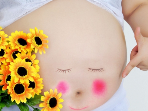 宝宝要出生孕妈有什么反应,宝宝出生后宝妈要关注什么