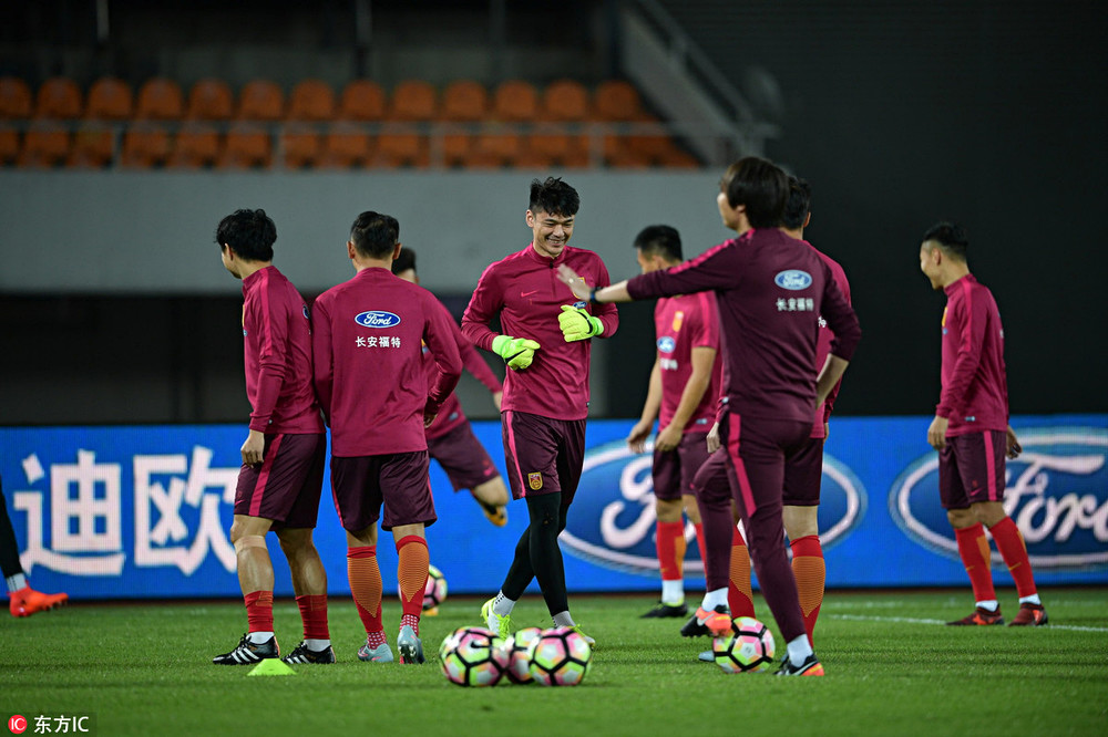 里皮国足精彩镜头,国足世预赛王大雷精彩时刻