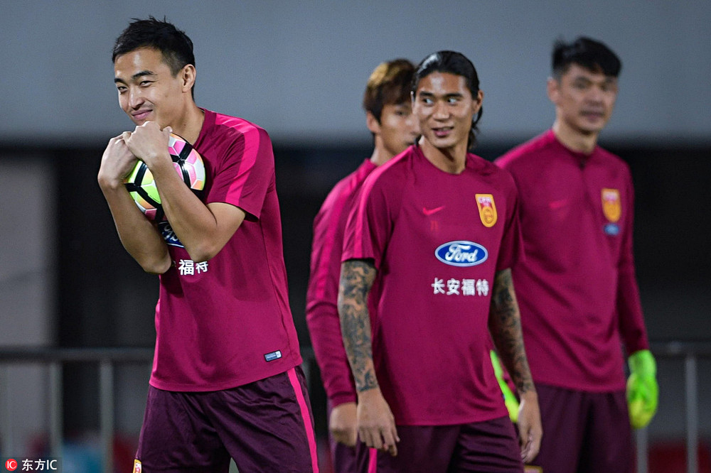 里皮国足精彩镜头,国足世预赛王大雷精彩时刻