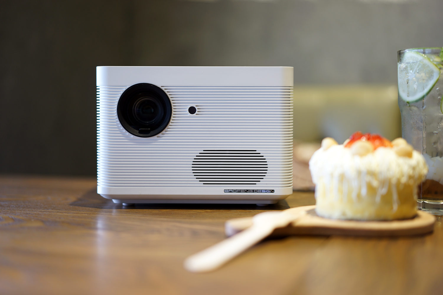 暴风max6无屏电视价格,打造家庭私人影院