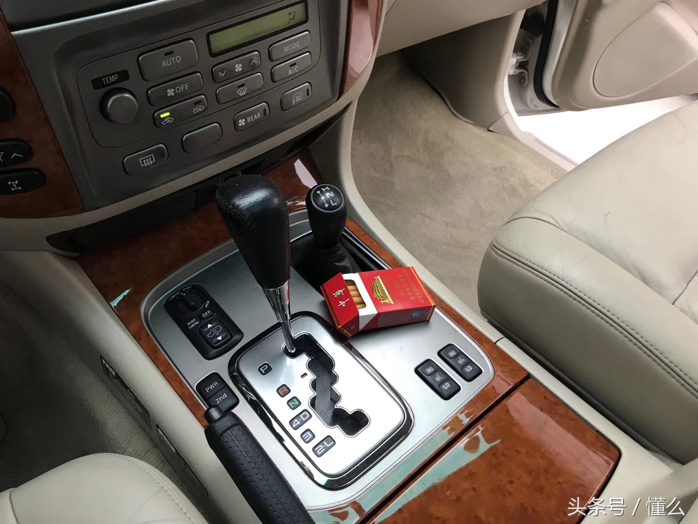 16年陆巡兰德酷路泽5700黑色,丰田兰德酷路泽lc300gr泥地越野