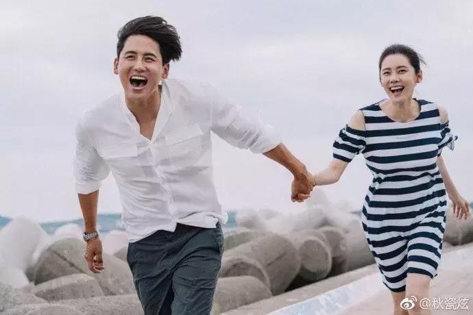 秋瓷炫告诉老公自己怀孕了的视频两人都笑哭了！女星孕相原来都……