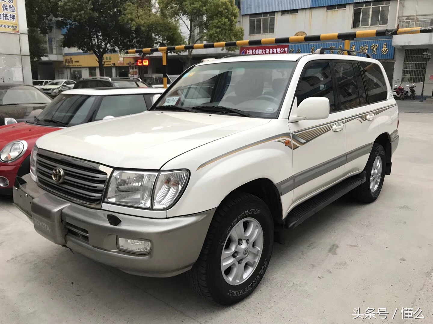 16年陆巡兰德酷路泽5700黑色,丰田兰德酷路泽lc300gr泥地越野