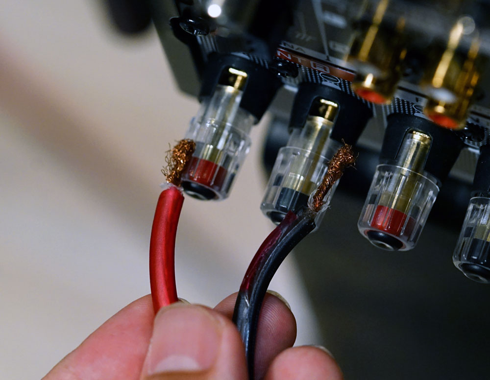 投影仪怎么连接功放和吸顶音响,家庭影院投影仪怎么连接功放