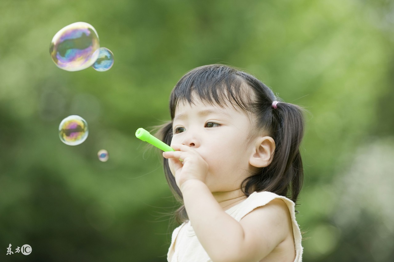 宝宝屁屁很臭,20个月宝宝屁屁臭味大