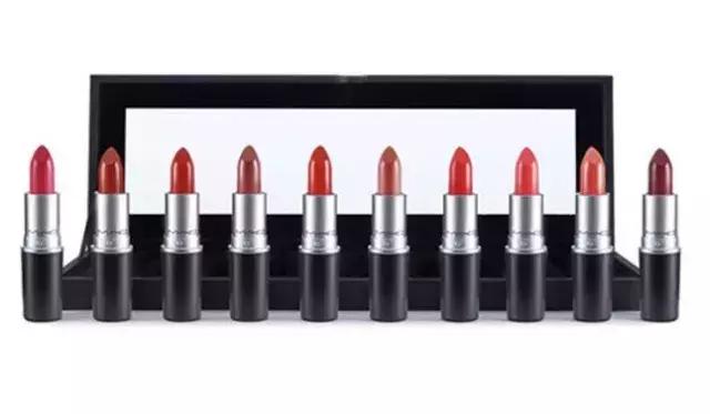 晒男友送的口红,明星晒自己口红