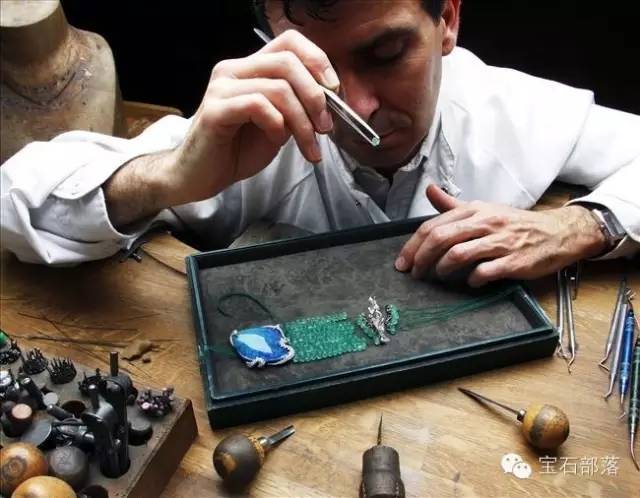 结婚送什么钻戒合适,钻戒除了结婚还可以什么时间送