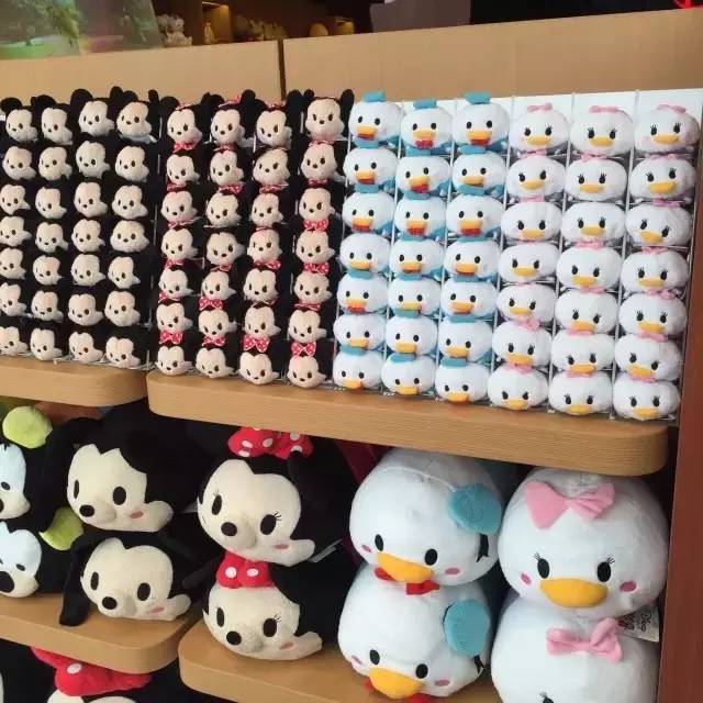 上海迪士尼酒店最高3000多元一晚！半小时卖出上万张门票！杭州一家人去玩要花多少？算完整个人不好了