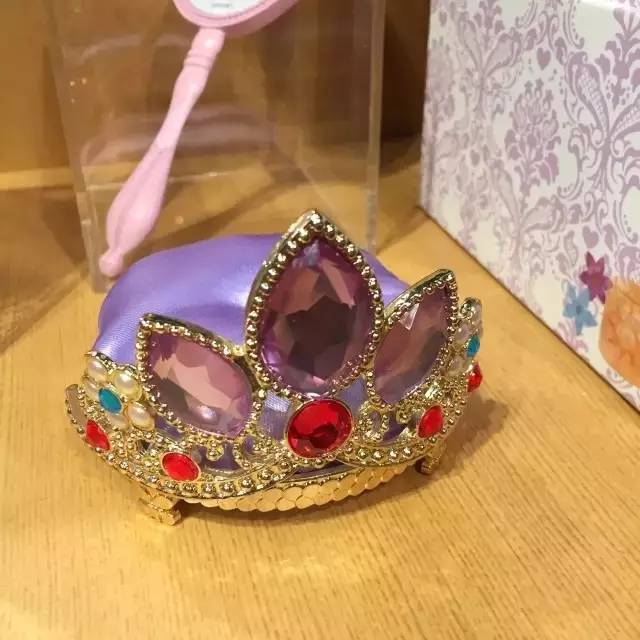 上海迪士尼酒店最高3000多元一晚！半小时卖出上万张门票！杭州一家人去玩要花多少？算完整个人不好了