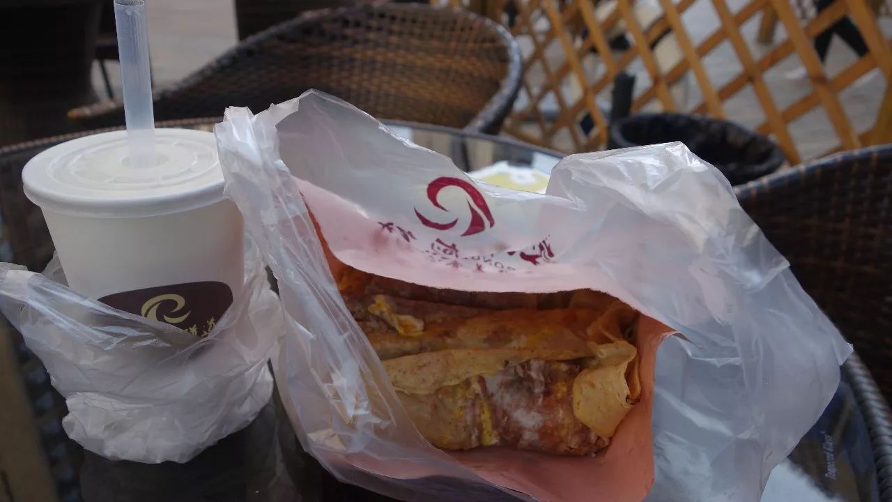 石家庄哪家煎饼果子最好,石家庄什么牌子煎饼果子好吃