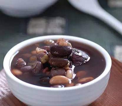 孕期贫血怎么办呀,孕期贫血吃什么补血最快食谱大全