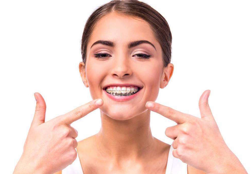 牙齿矫正中出现牙套脸该怎么办,牙齿矫正会出现牙套脸吗