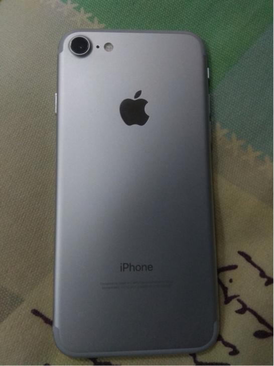 2500收的美版iPhone732GB,这个性价比超小米6?