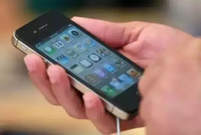 手机剩余20%电量充电合适吗,手机电量不够20%