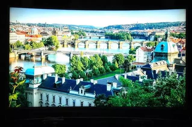 海信最新曲面电视,海信曲面屏电视怎么样