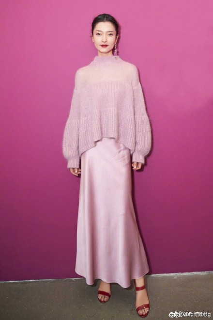 杜鹃模特高级感图片,杜鹃变身超然