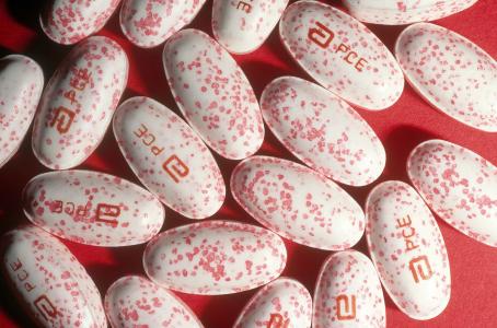 红霉素眼膏和红霉素软膏区别在哪,红霉素软膏与红霉素眼膏有区别吗