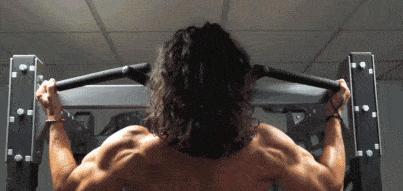 7个动作重复420次，蝙蝠背比麒麟臂酷得多！