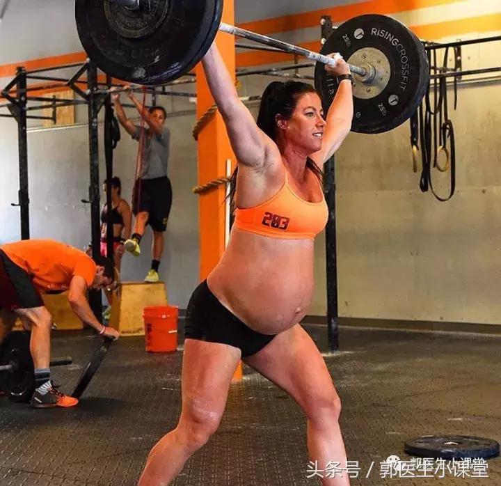 谢娜怀孕胖成球，有些人却瘦的被说是假怀孕