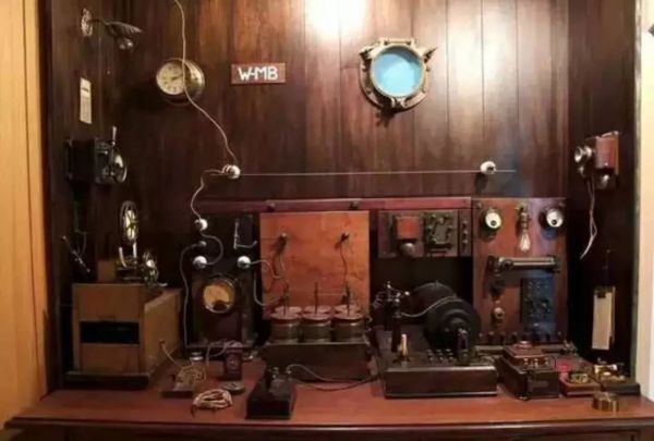 他辍学搞发明被视为技工，年仅20岁便造出第一个获诺奖的工程发明