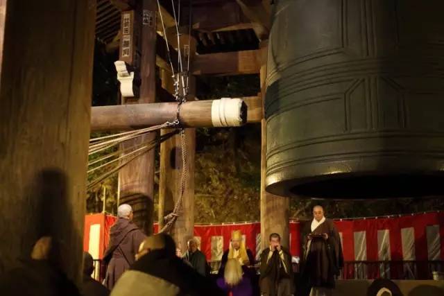 元旦｜做一个现代白领在「日本新年」来临前的谜之淡定