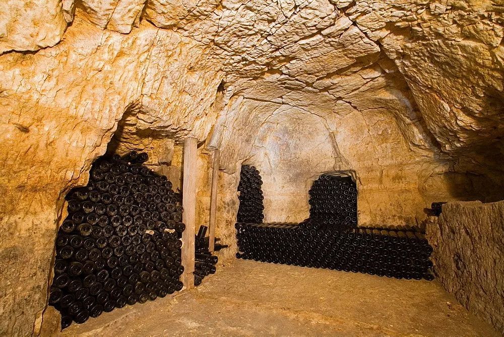 鍘嗗彶搴熷鍥剧墖,20寮犺崚鍑夊簾澧熺殑闇囨捈鐓х墖