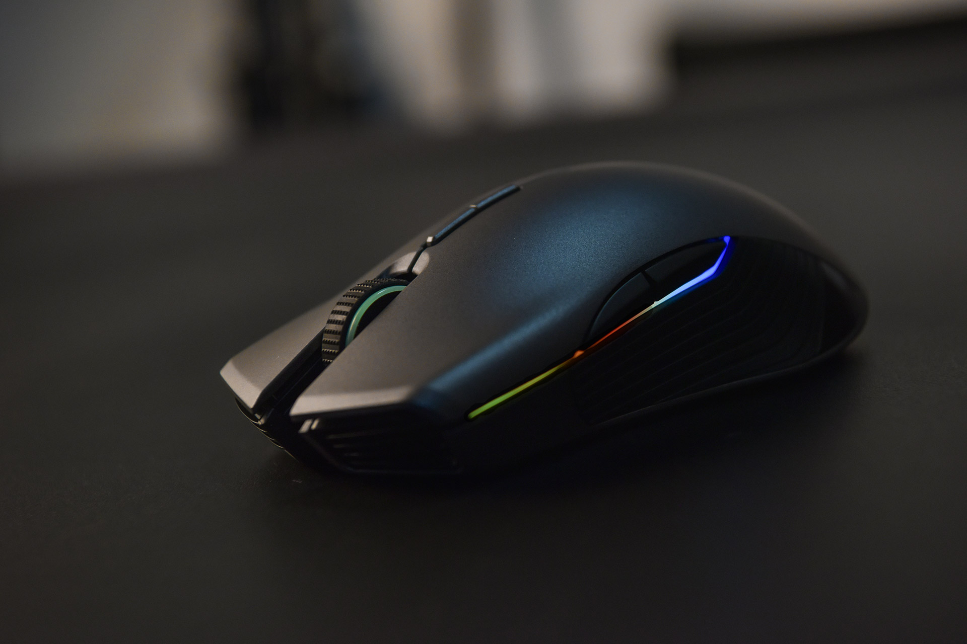 蝰蛇鼠标对称高背,雷蛇蝰蛇手感