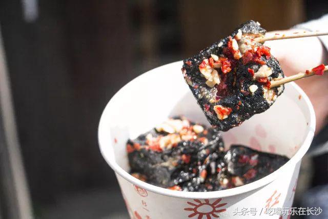 长沙太平街臭豆腐图片,长沙太平街小吃有臭豆腐和排骨