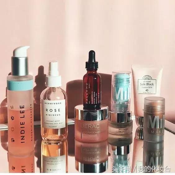 化妆水和爽肤水有什么区别？不同肤质适合用哪种呢？