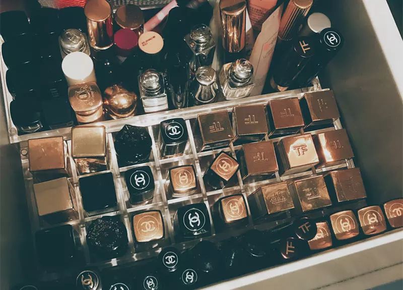 刚刚！香港高铁“一地两检”被通过，以后广东人去香港血拼更方便