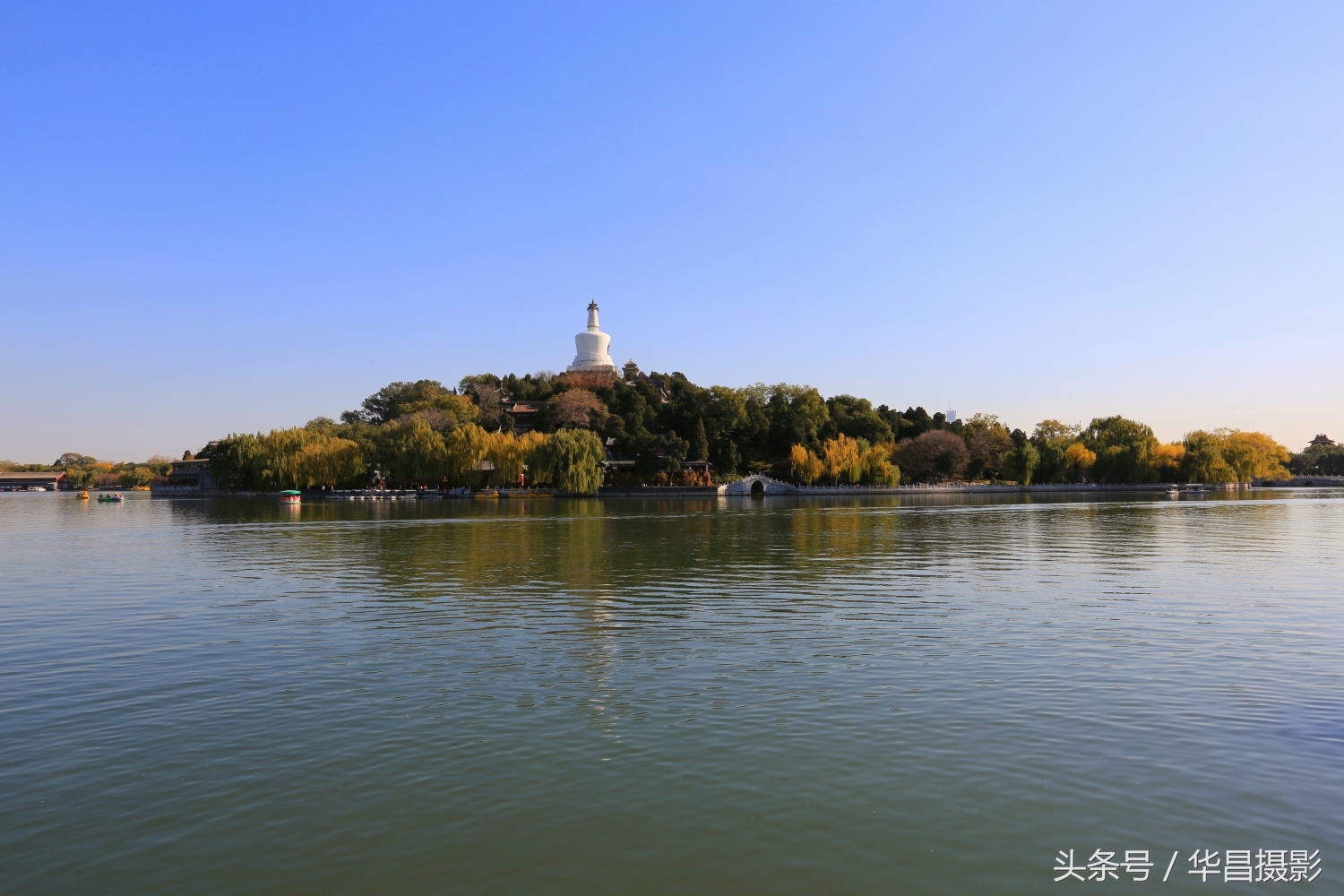 让我们荡起双桨的白塔是哪里,让我们荡起双桨和白塔的故事