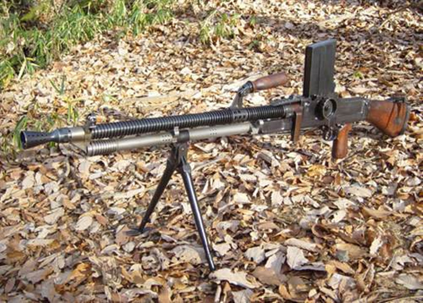 战场上重机枪怎么布置,打仗时机枪都是怎么分布