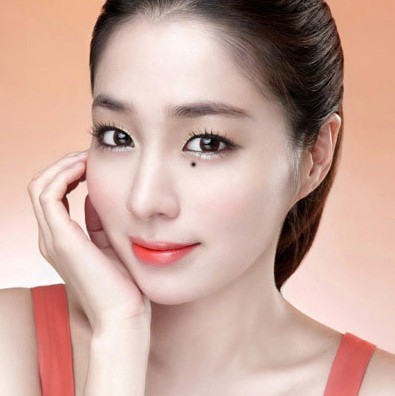 痣长在宜夫和克夫之间痣好吗,痣相解析女人的旺夫痣你有几颗