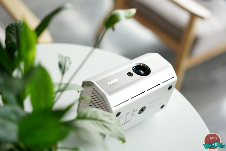 微鲸32寸电视怎么样,微鲸m1投影评测