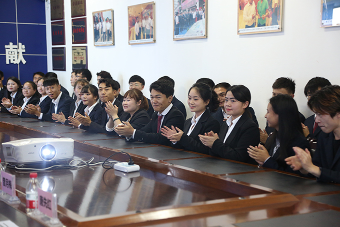 璐甸槼瑁呬慨鍏徃楠呴敹瑁呴グ,璐靛窞楠呴敹