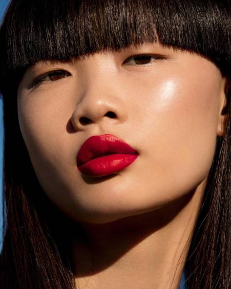 蕾哈娜惊艳彩妆,蕾哈娜复出口红