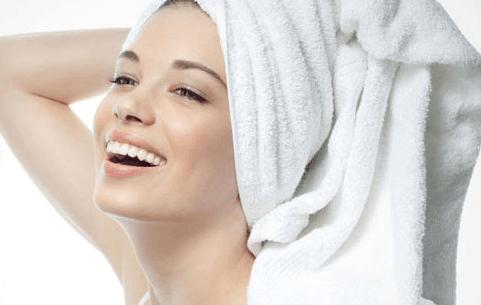 脸上毛孔粗大黑头如何改善,脸部毛孔粗大有黑头如何改善