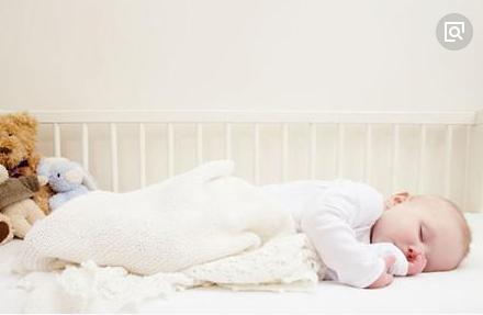 新生儿睡觉容易惊醒如何推拿,出生宝宝睡觉容易惊醒怎么办