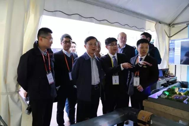 从200多万大学生中脱颖而出，浙大学子在十五届“挑战杯”国赛中再创光辉！