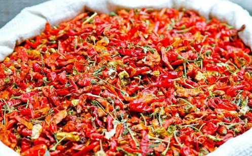 唇部干燥起皮怎么护理,鼻翼两侧起皮唇部干燥