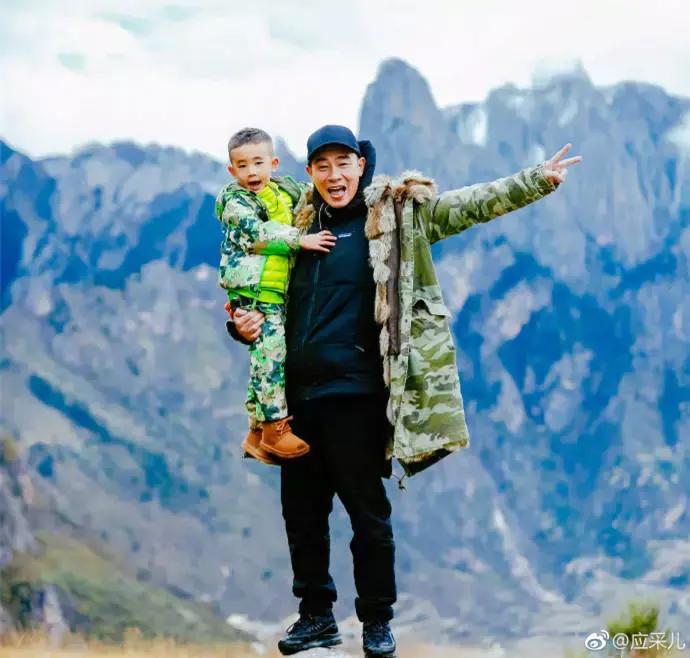 嗯哼和jasper长大的样子,jasper嗯哼第一次见面就在争论