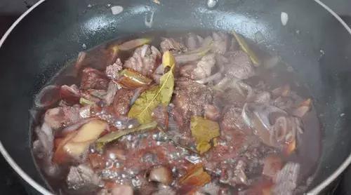 喝不完的红酒怎么做菜,红酒炖羊排用什么红酒