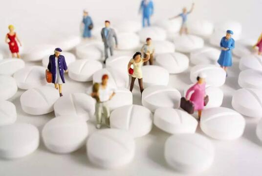 医保卡被别人弄丢了怎么处理,医保卡不小心弄折了能用吗