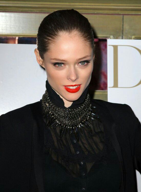 刘雯2018全球超模排名,维密超模走秀中国超模刘雯