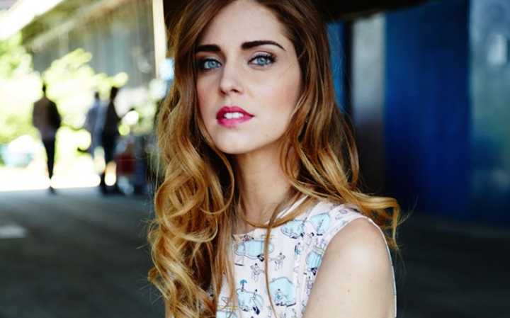 chiaraferragni鏃跺皻鍗氫富绌垮嵃鑺辫,chiaraferragni鏃跺皻鍗氫富