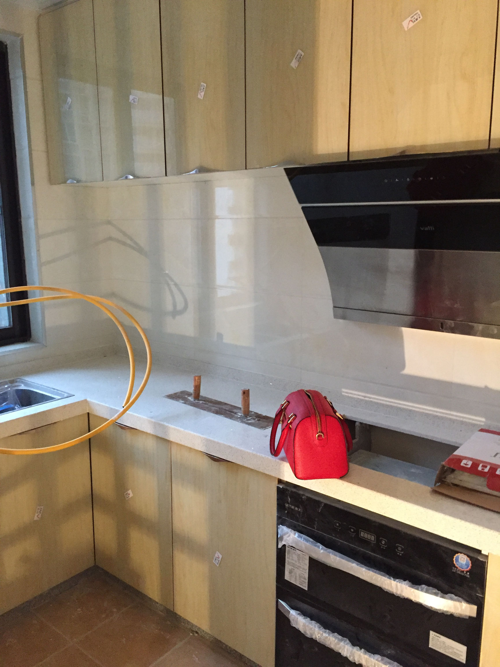 整体橱柜好还是打的橱柜好看,橱柜请师傅打好还是定制的好