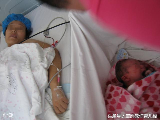 25岁产妇月子里持续发热，老公怀疑艾滋病，医生检查后他顿时崩溃