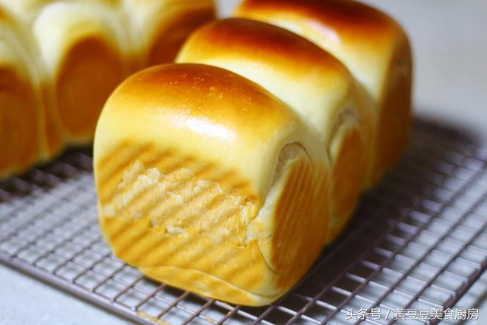 做蛋糕剩的奶油怎么吃,做蛋糕剩下的奶油怎样处理吃啊