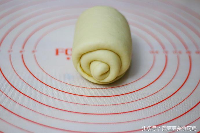 做蛋糕剩的奶油怎么吃,做蛋糕剩下的奶油怎样处理吃啊