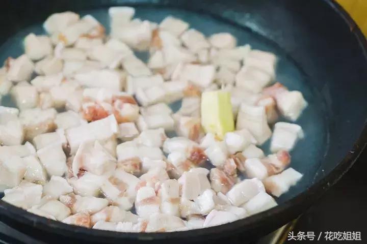 炸猪油渣怎么做到蓬松,怎样炸猪油渣又酥又脆